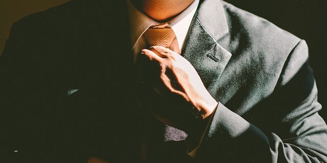 tie-690084_640
